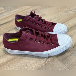 Burgundy Unisex Converse Chuck Taylor ll